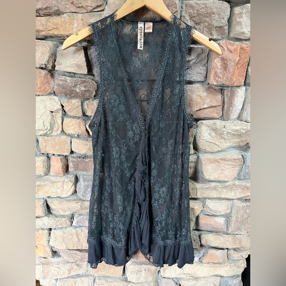 Lace Sleeveless Vest in Black by Eyeshadow